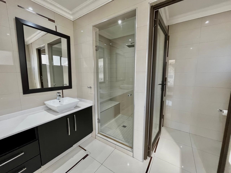 To Let 4 Bedroom Property for Rent in Rivonia Gauteng