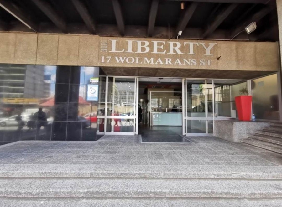 To Let 1 Bedroom Property for Rent in Braamfontein Gauteng