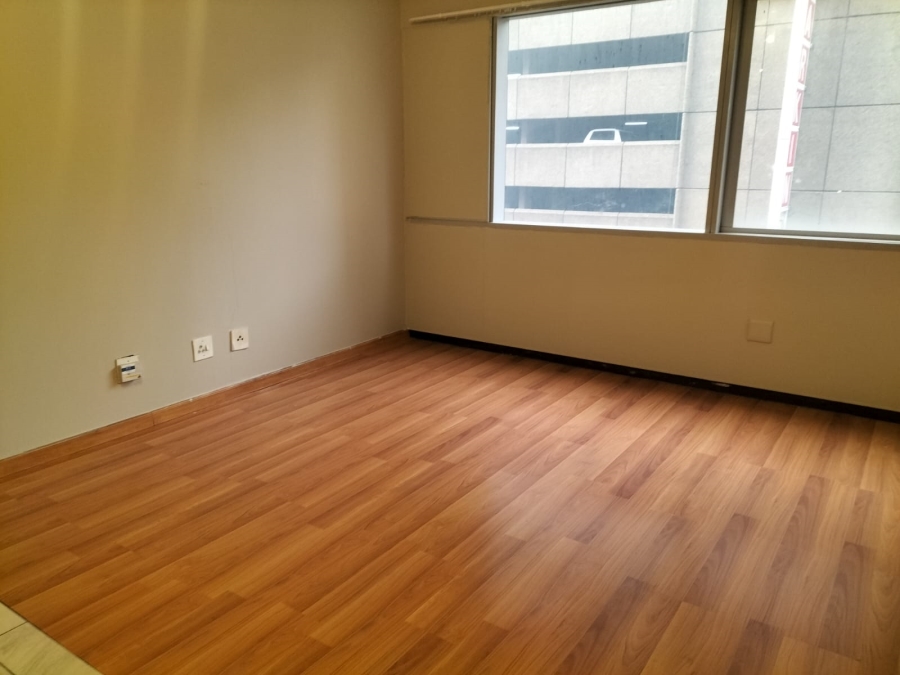 To Let 1 Bedroom Property for Rent in Marshalltown Gauteng