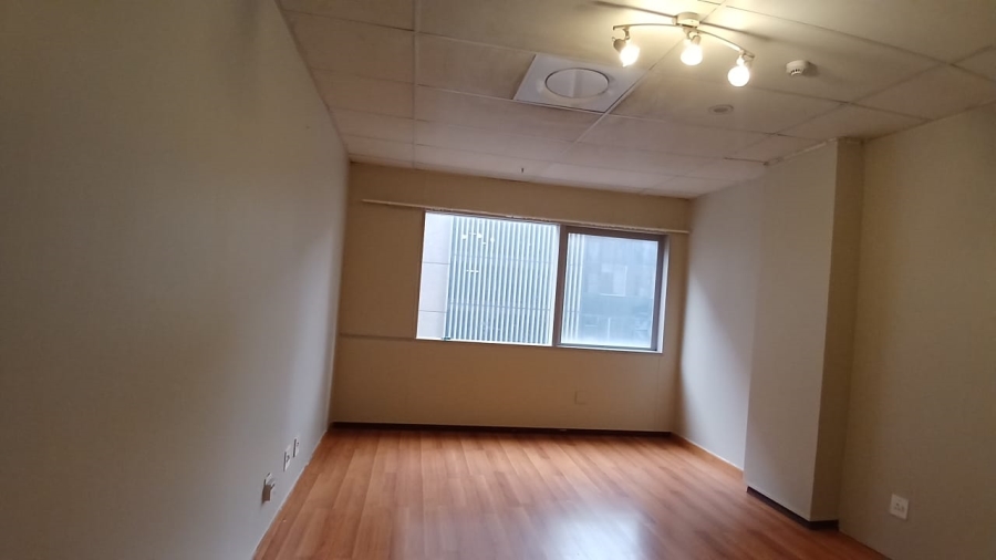 To Let 1 Bedroom Property for Rent in Marshalltown Gauteng