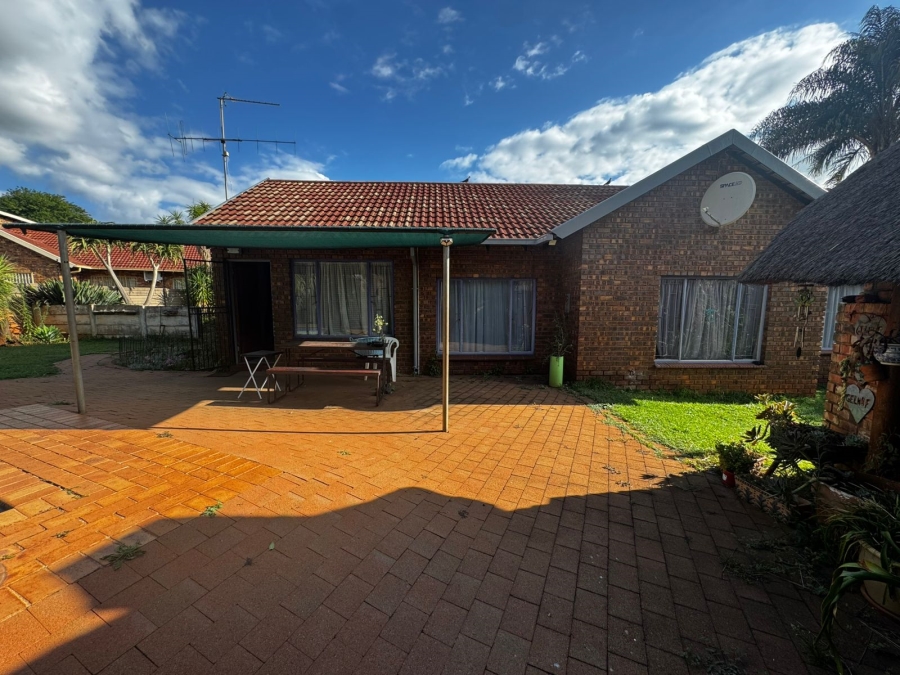 3 Bedroom Property for Sale in The Orchards Gauteng