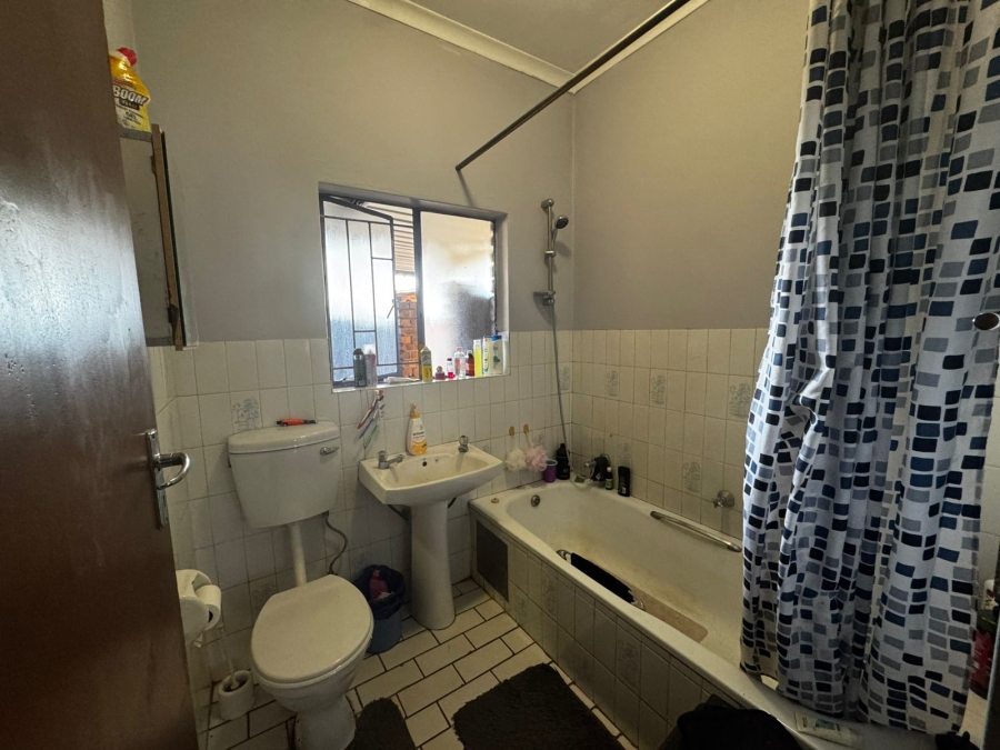 3 Bedroom Property for Sale in The Orchards Gauteng