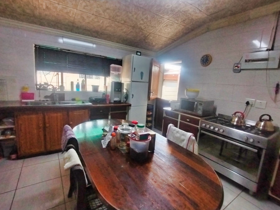 5 Bedroom Property for Sale in Pretoria Gardens Gauteng