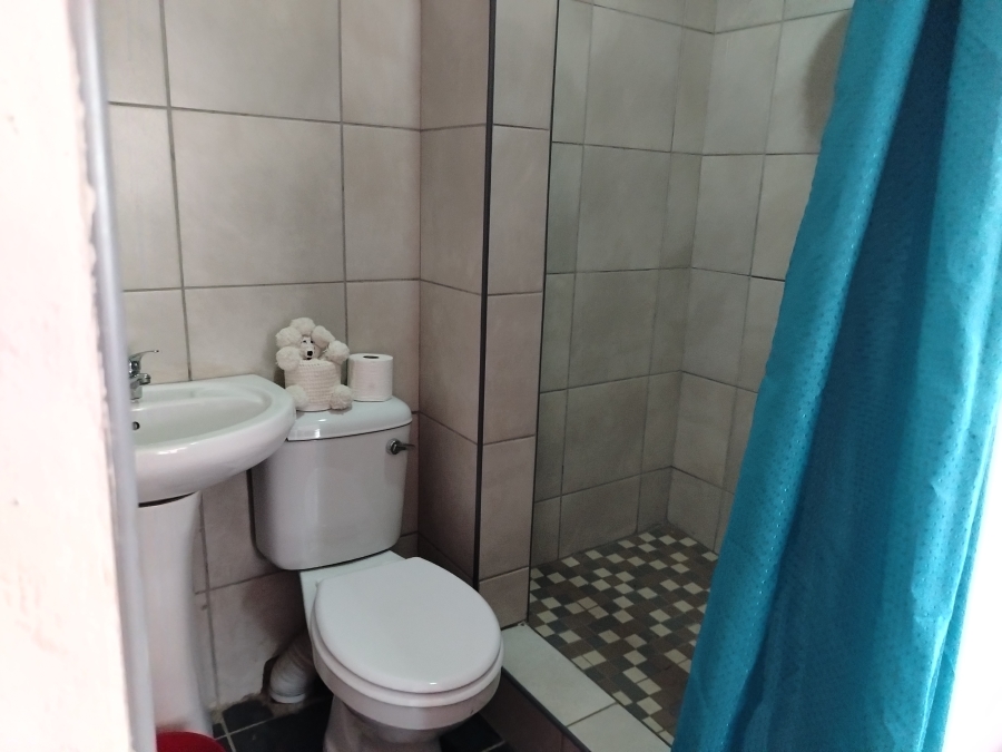 5 Bedroom Property for Sale in Pretoria Gardens Gauteng