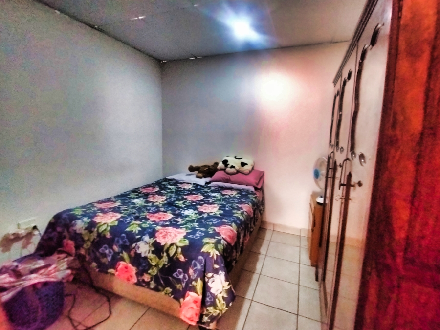 5 Bedroom Property for Sale in Pretoria Gardens Gauteng