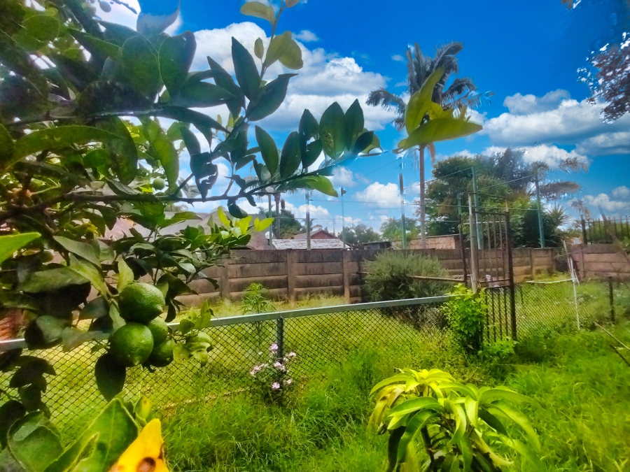 5 Bedroom Property for Sale in Pretoria Gardens Gauteng