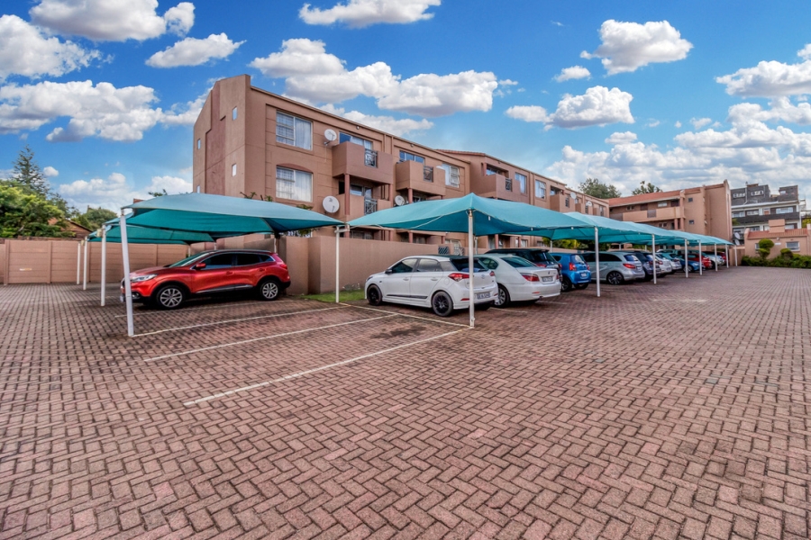 1 Bedroom Property for Sale in Linden Gauteng