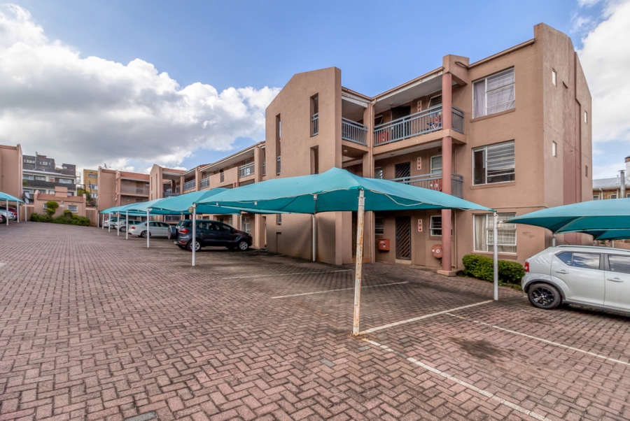 1 Bedroom Property for Sale in Linden Gauteng