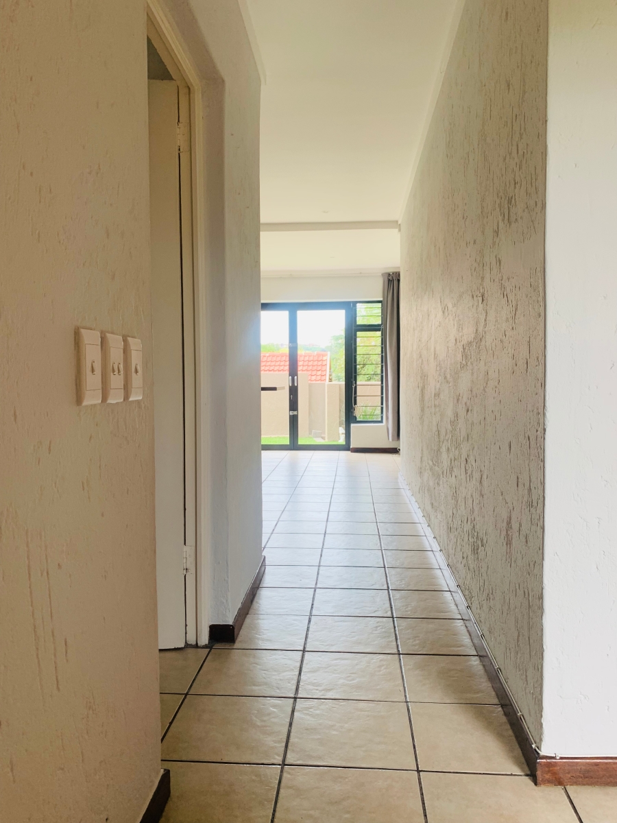 To Let 1 Bedroom Property for Rent in Cresta Gauteng