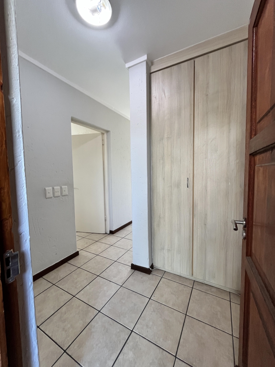 To Let 1 Bedroom Property for Rent in Cresta Gauteng