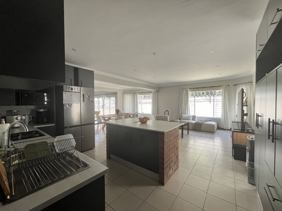 To Let 3 Bedroom Property for Rent in East Town Gauteng