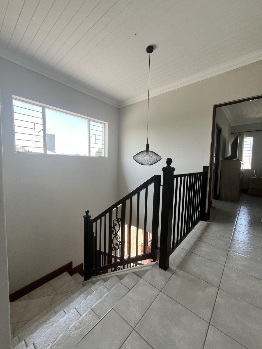 To Let 3 Bedroom Property for Rent in East Town Gauteng