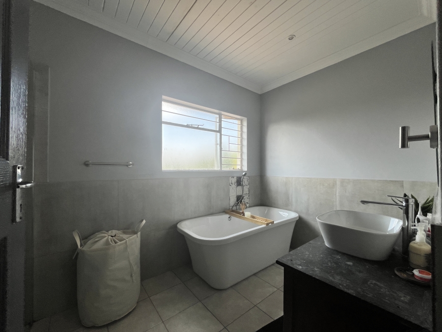 To Let 3 Bedroom Property for Rent in East Town Gauteng