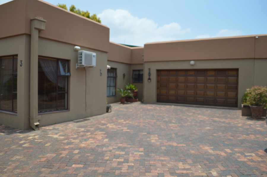 3 Bedroom Property for Sale in Three Rivers Gauteng