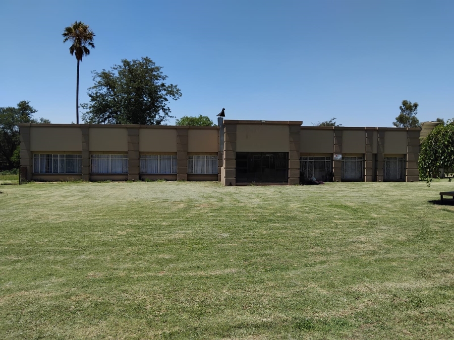 3 Bedroom Property for Sale in Staalrus Gauteng