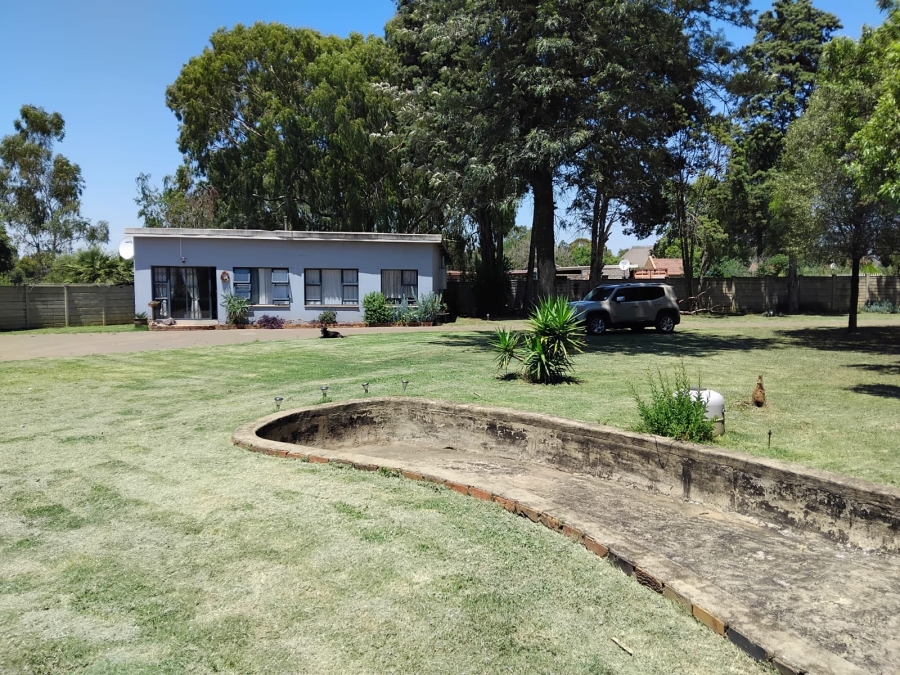 3 Bedroom Property for Sale in Staalrus Gauteng