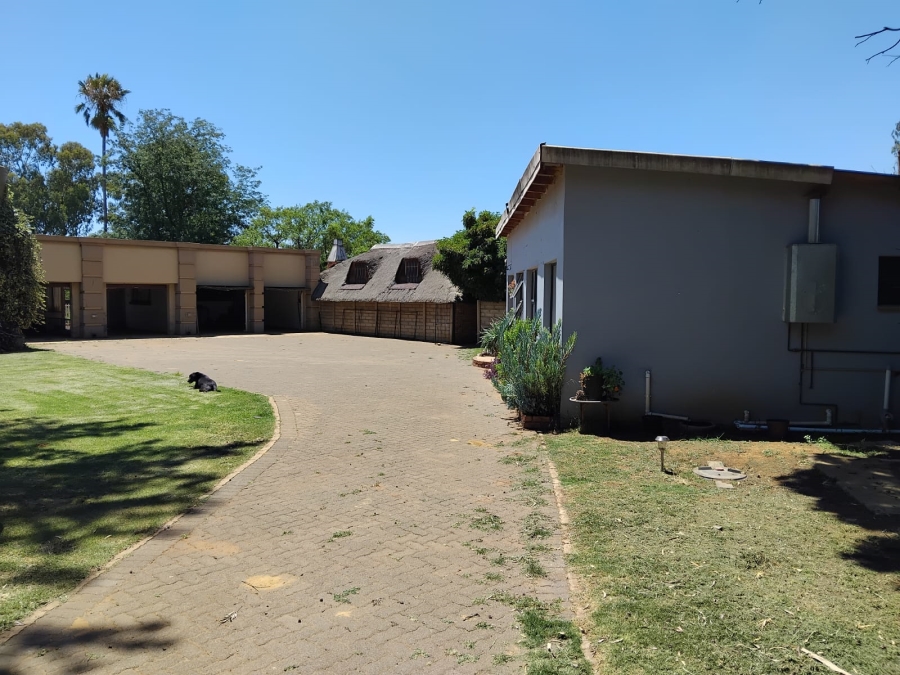 3 Bedroom Property for Sale in Staalrus Gauteng