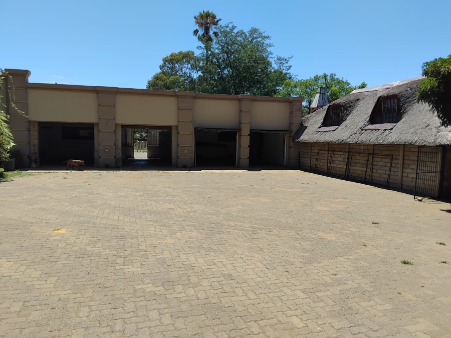 3 Bedroom Property for Sale in Staalrus Gauteng
