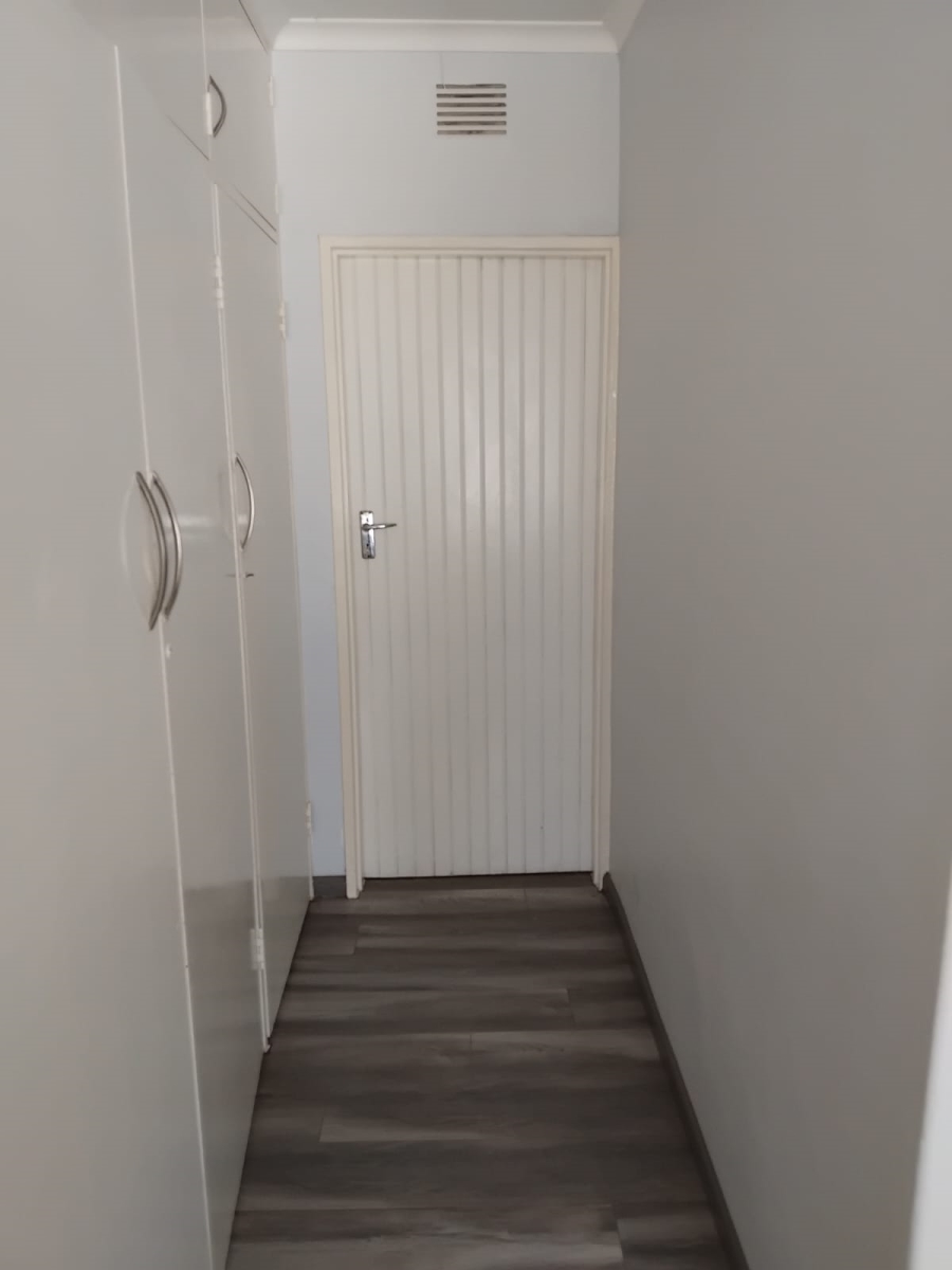 3 Bedroom Property for Sale in Staalrus Gauteng