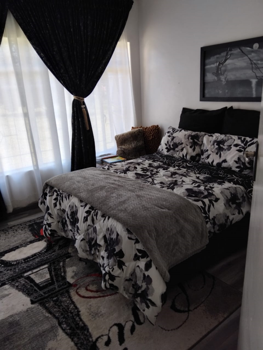 3 Bedroom Property for Sale in Staalrus Gauteng