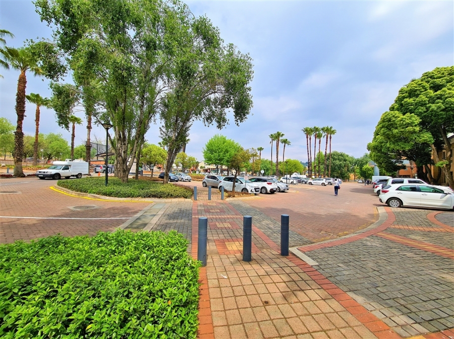 To Let commercial Property for Rent in Constantia Kloof Gauteng