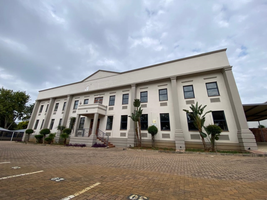 To Let commercial Property for Rent in Randjespark Gauteng