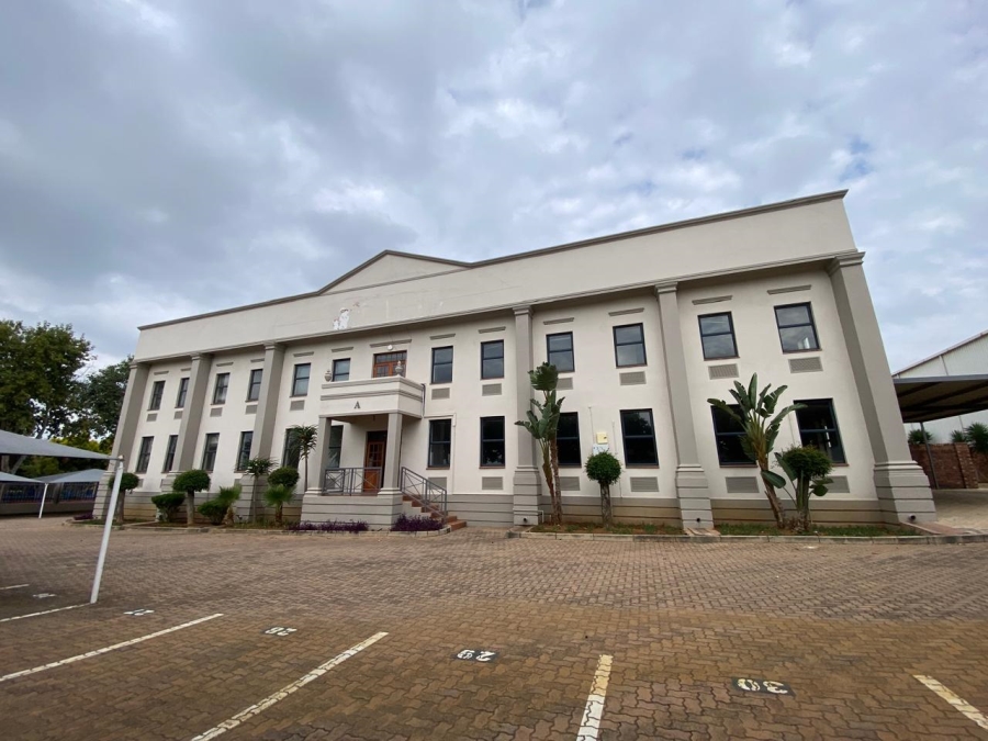 To Let commercial Property for Rent in Randjespark Gauteng