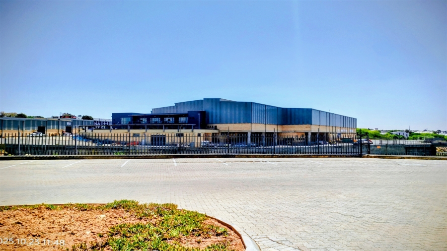 To Let commercial Property for Rent in North Riding Gauteng