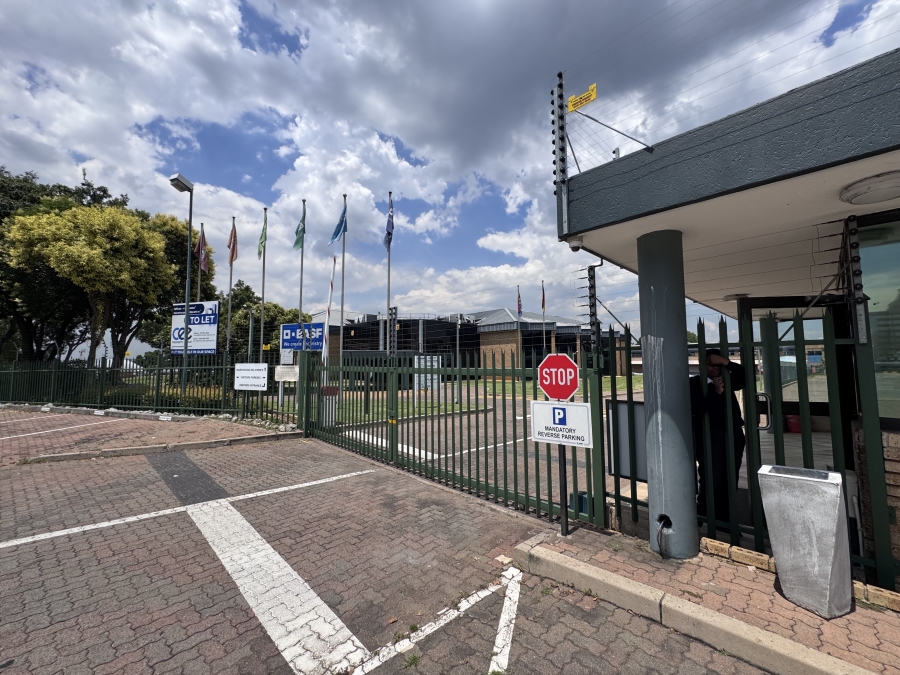 To Let commercial Property for Rent in Randjespark Gauteng