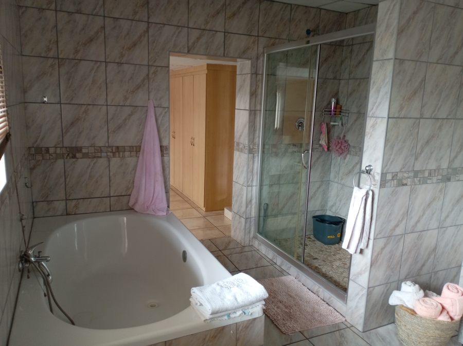 4 Bedroom Property for Sale in Krugersdorp West Gauteng