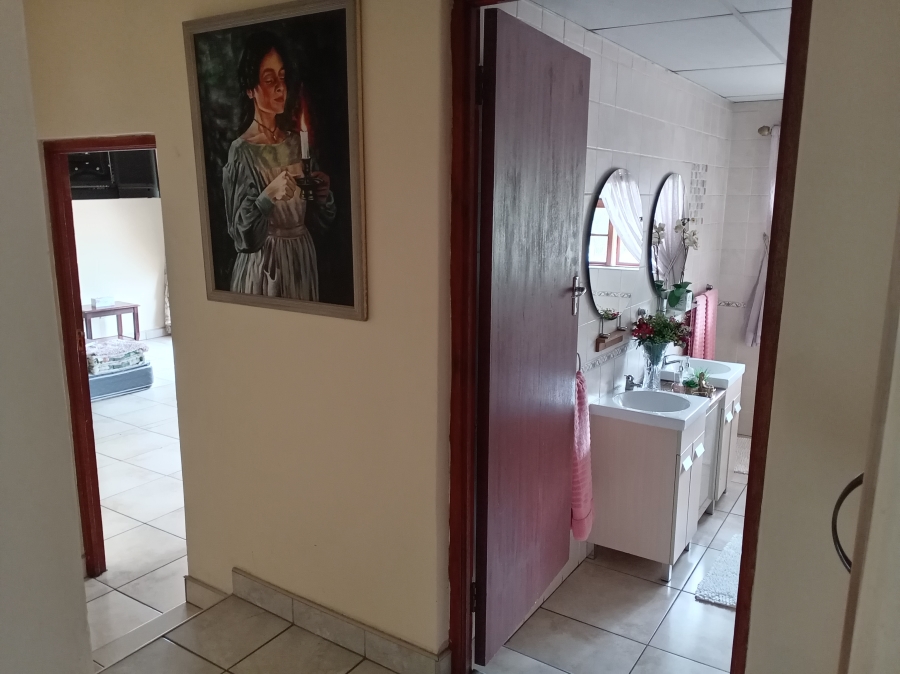 4 Bedroom Property for Sale in Krugersdorp West Gauteng