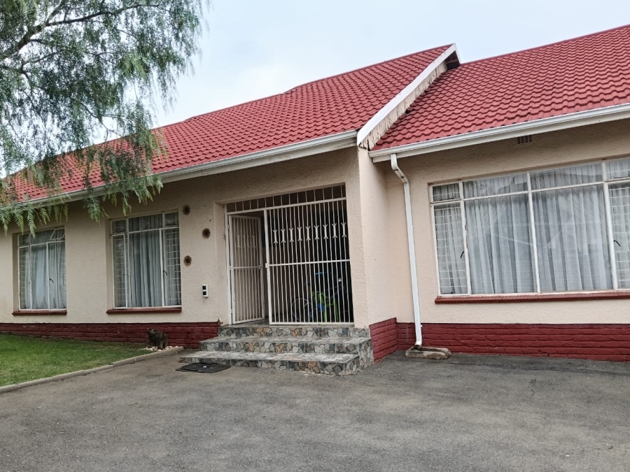 4 Bedroom Property for Sale in Greenhills Gauteng
