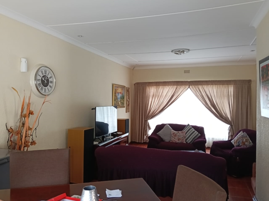4 Bedroom Property for Sale in Greenhills Gauteng