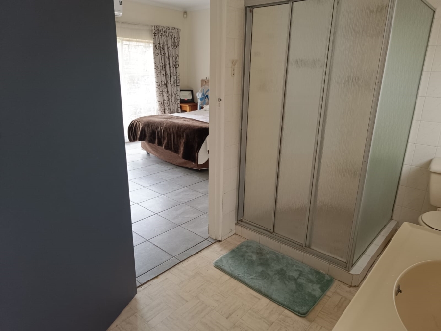 3 Bedroom Property for Sale in Helikonpark Gauteng