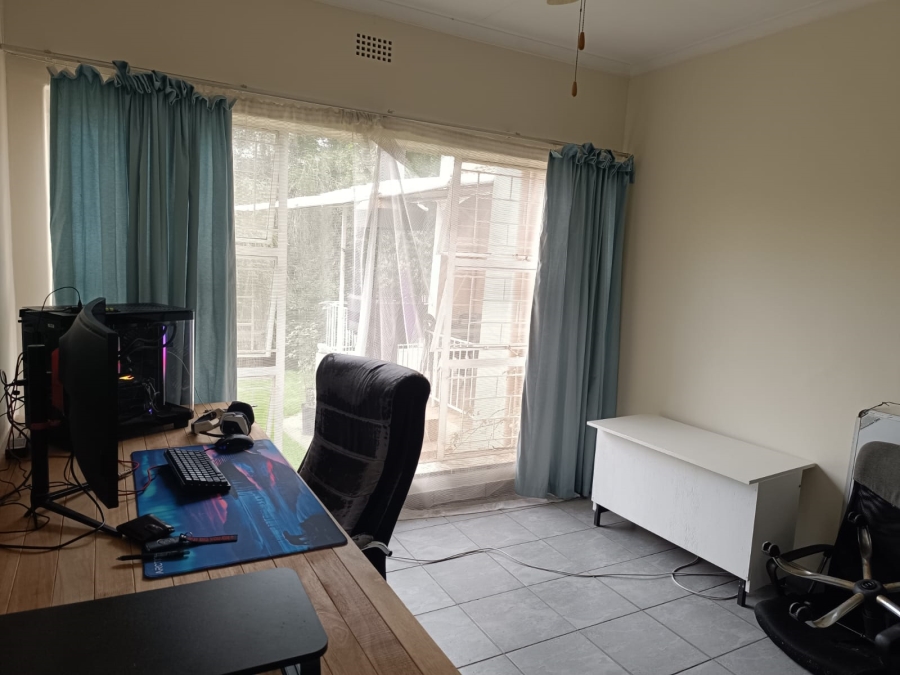 3 Bedroom Property for Sale in Helikonpark Gauteng