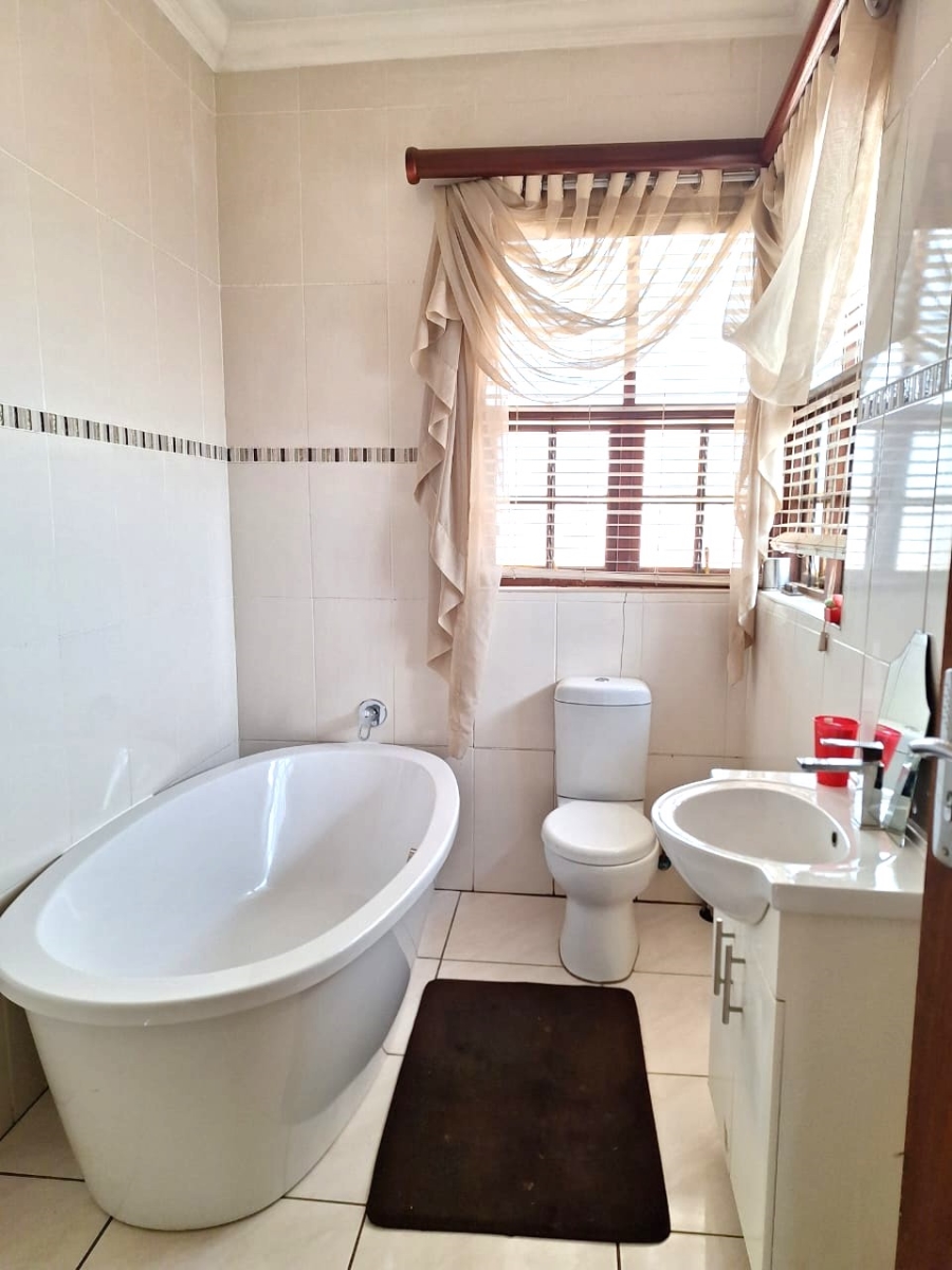 3 Bedroom Property for Sale in Chief A. Luthuli Park Gauteng