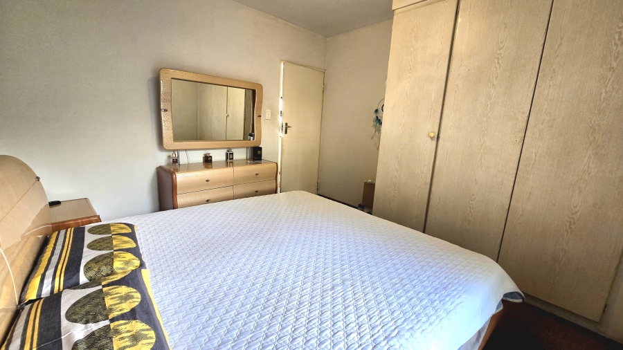 2 Bedroom Property for Sale in Die Hoewes Gauteng