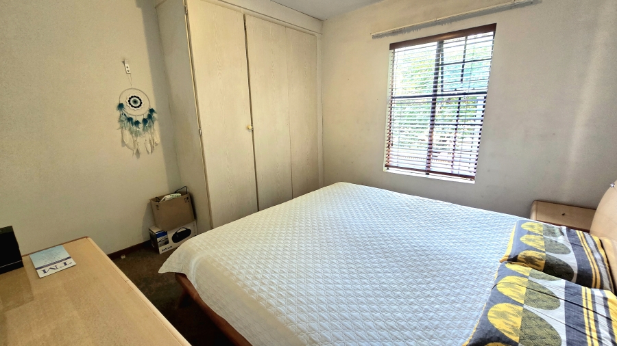 2 Bedroom Property for Sale in Die Hoewes Gauteng