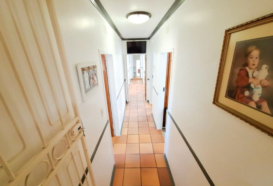 6 Bedroom Property for Sale in Rant En Dal Gauteng