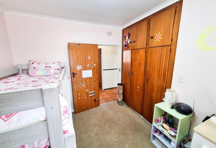 6 Bedroom Property for Sale in Rant En Dal Gauteng