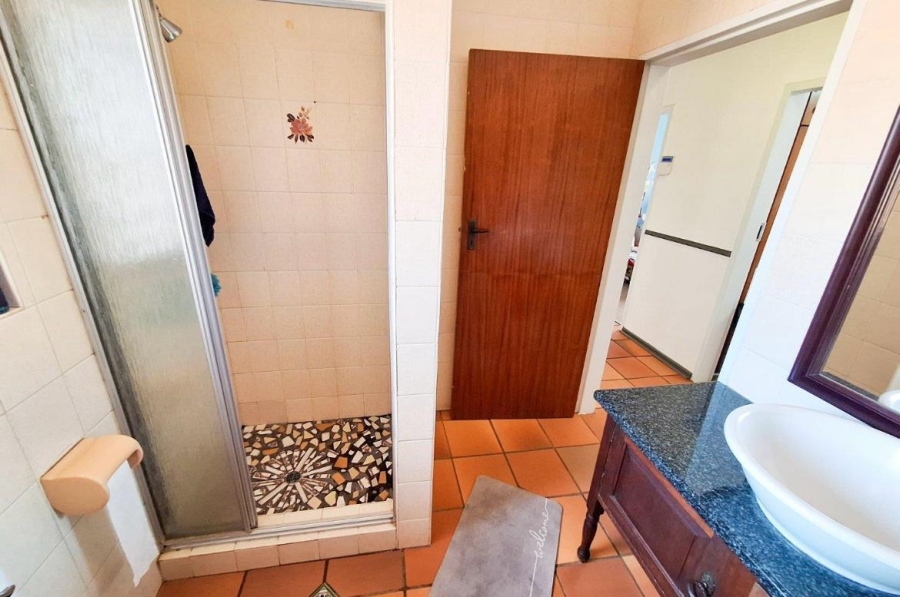 6 Bedroom Property for Sale in Rant En Dal Gauteng