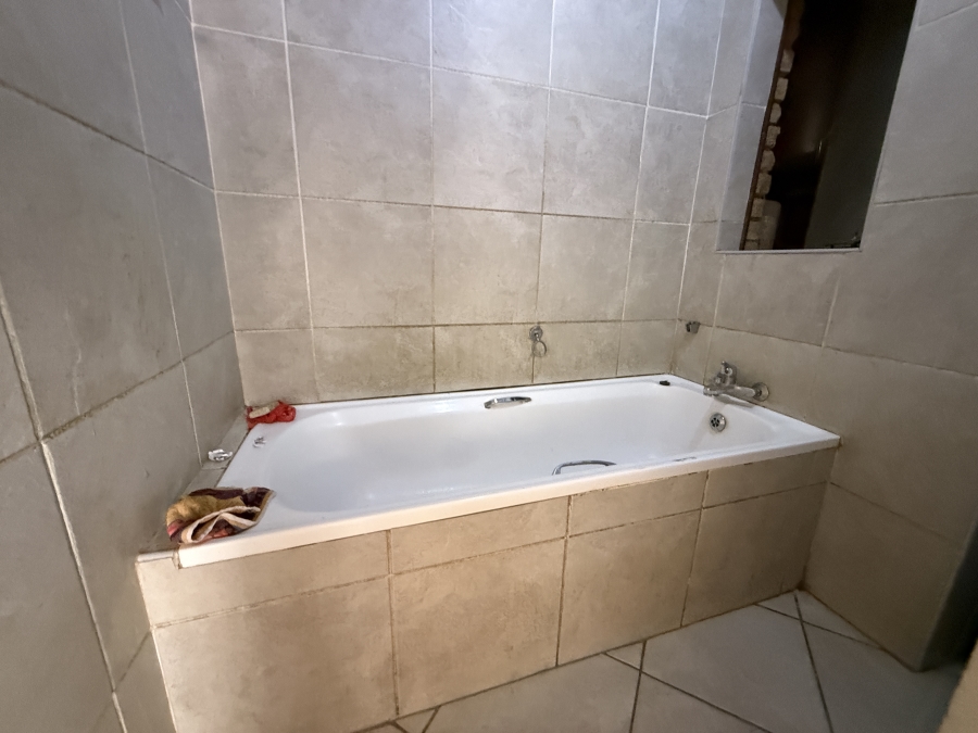 2 Bedroom Property for Sale in Randfontein Central Gauteng