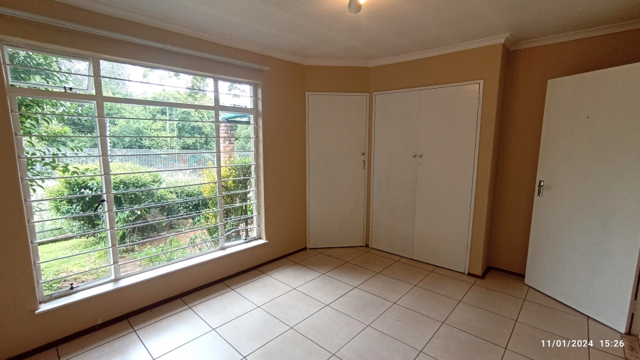 To Let 2 Bedroom Property for Rent in Sonneglans Gauteng