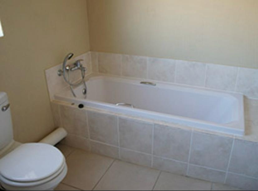 To Let 2 Bedroom Property for Rent in Honeypark Gauteng