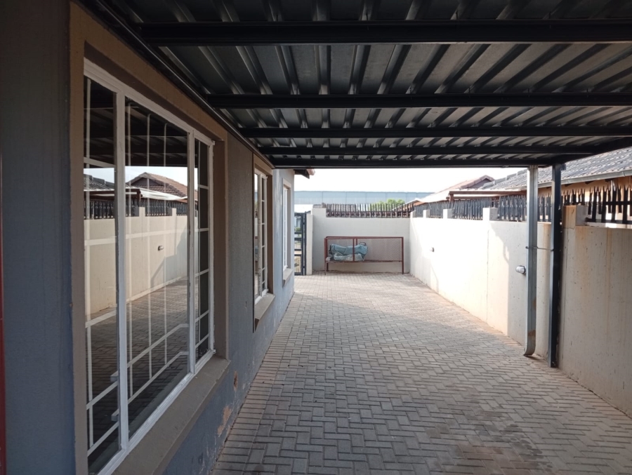 3 Bedroom Property for Sale in Nellmapius Gauteng