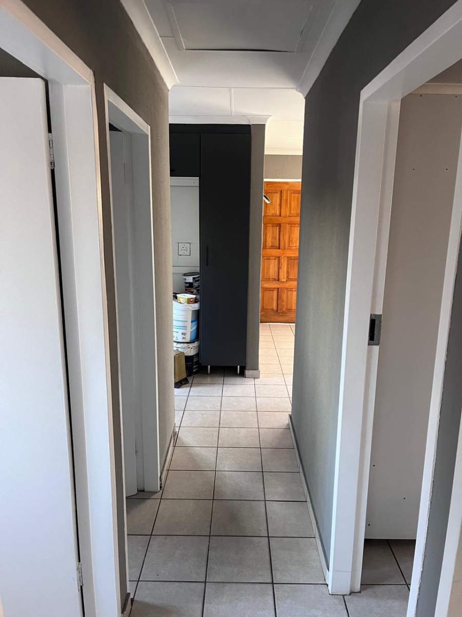 3 Bedroom Property for Sale in Nellmapius Gauteng