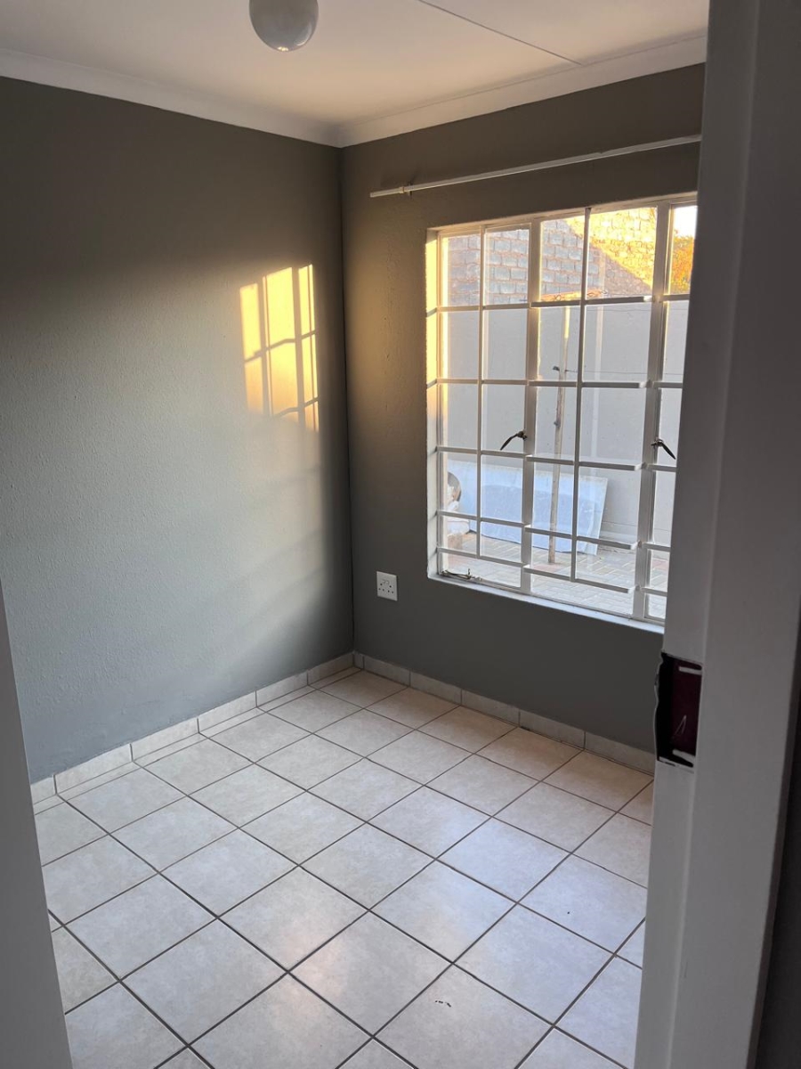 3 Bedroom Property for Sale in Nellmapius Gauteng