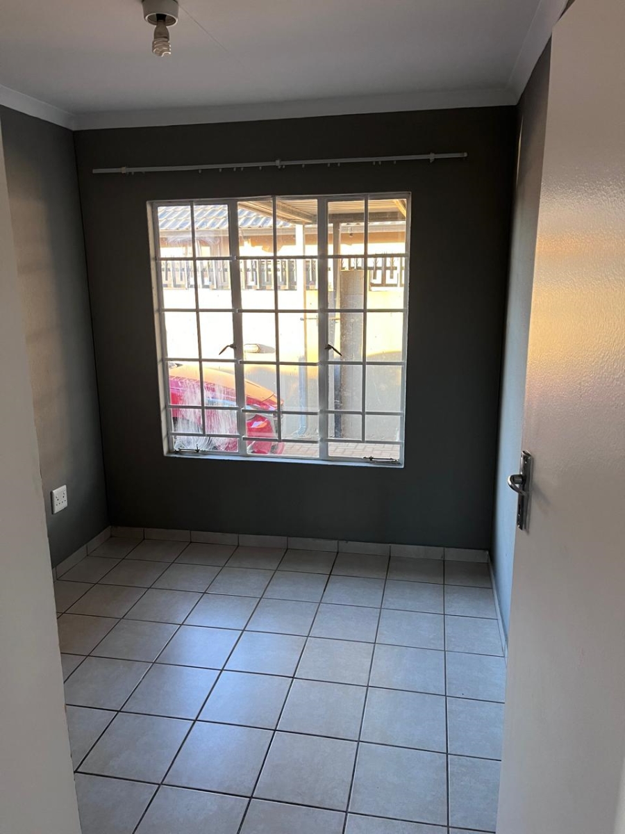 3 Bedroom Property for Sale in Nellmapius Gauteng