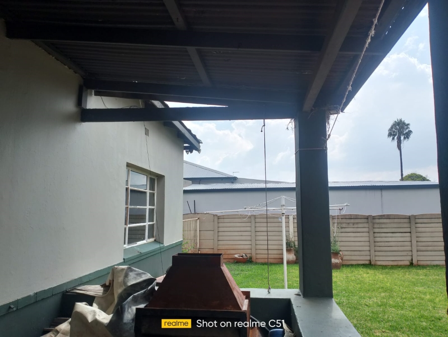 To Let 4 Bedroom Property for Rent in Dalview Gauteng