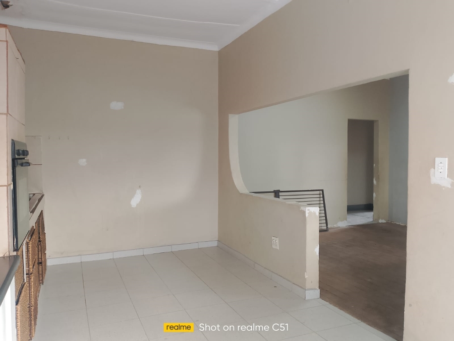 To Let 4 Bedroom Property for Rent in Dalview Gauteng